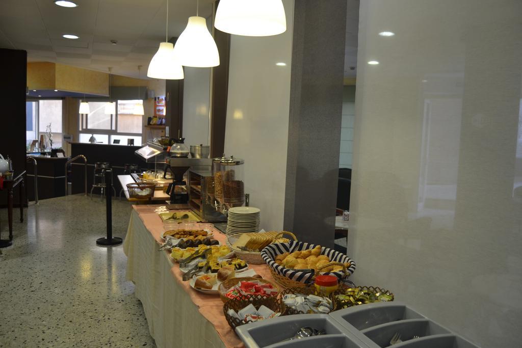 Hotel Proa Astor โยเรตเดมาร์ ภายนอก รูปภาพ