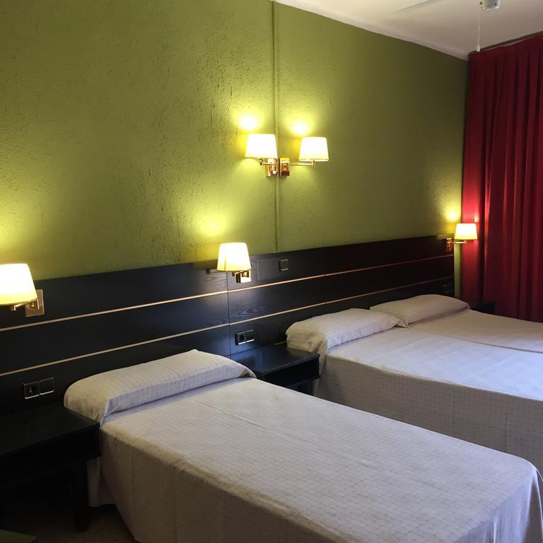 Hotel Proa Astor โยเรตเดมาร์ ภายนอก รูปภาพ